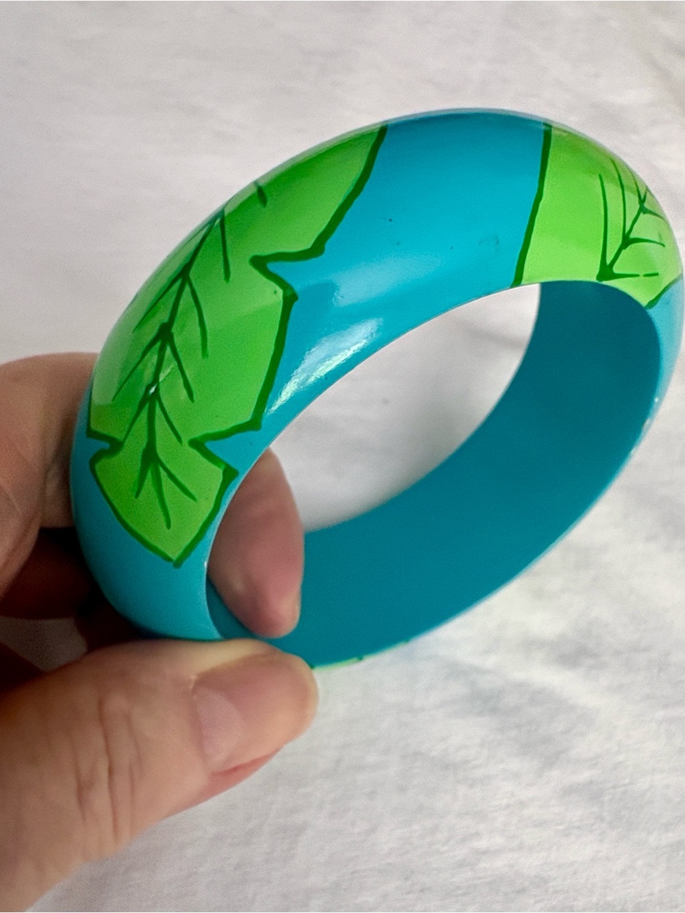 TROPICAL WOODEN BANGLE BRACELET